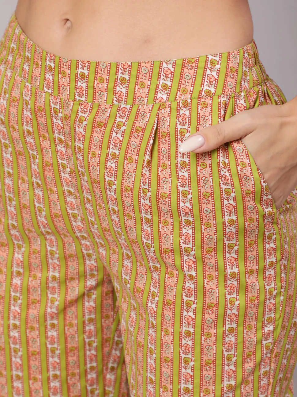 Jaipur Kurti A Straight Ethnic Printed Gota Embellished Kurta With Printed Pants And Dupatta