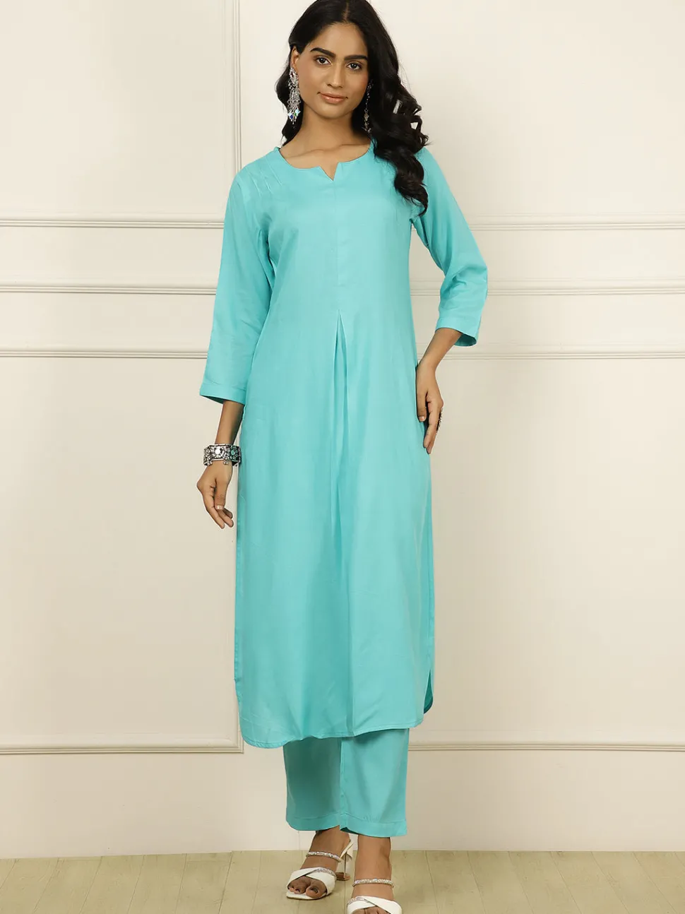 Jaipur Kurti Pleated Straight Kurta With Pants