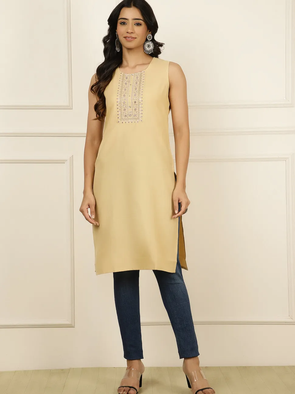 Jaipur Kurti Embroidered Sleeveless Kurta