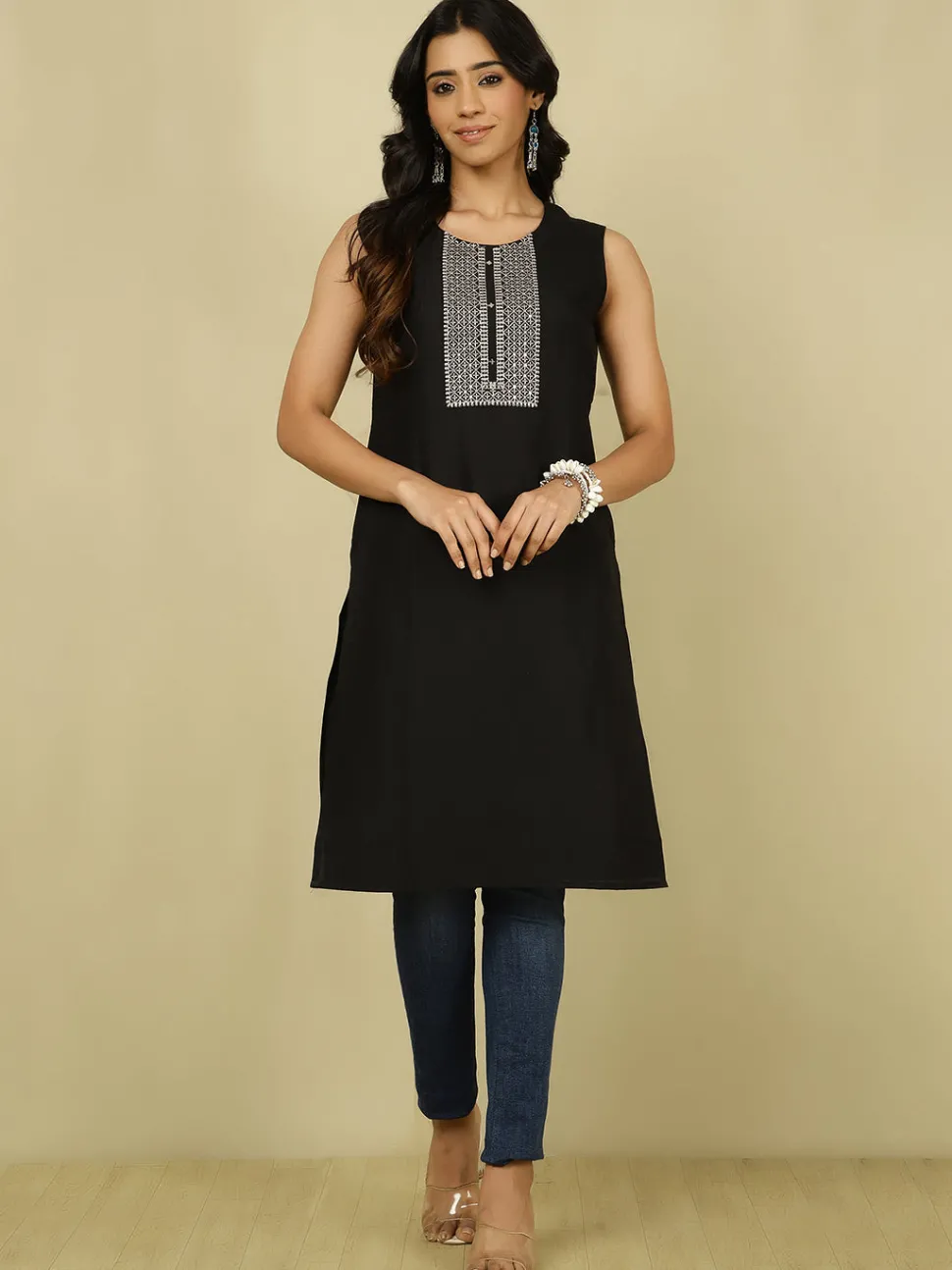 Jaipur Kurti Embroidered Sleeveless Kurta