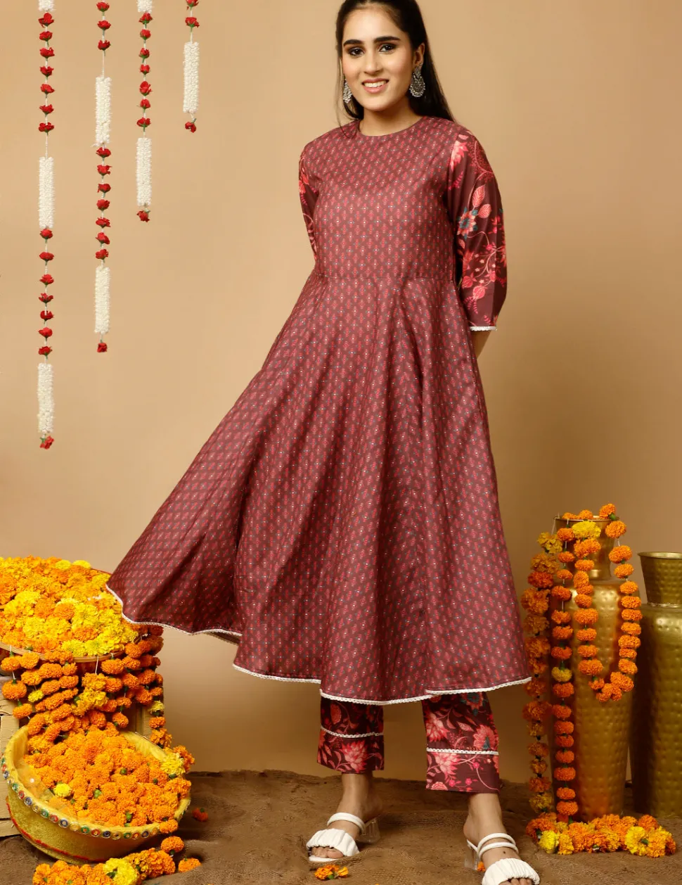 brown_ethnic_print_flared_kurta_with_shrug_and_pants_3.webp Jaipur Kurti Ethnic Print Flared Kurta With Shrug And Pants