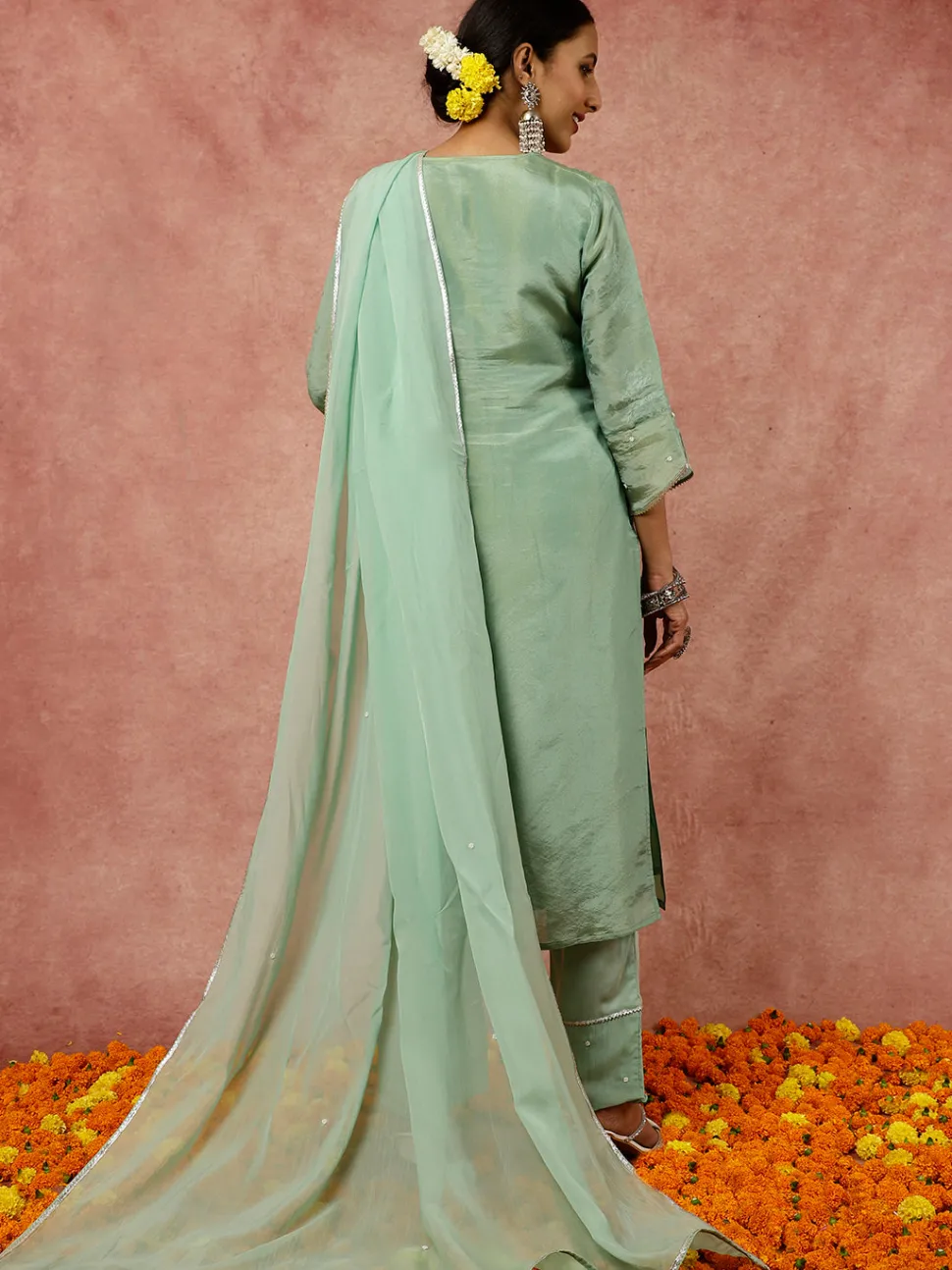 Jaipur Kurti Embellished Pure Jacquard Silk Straight Kurta With Pants And Organza Dupatta