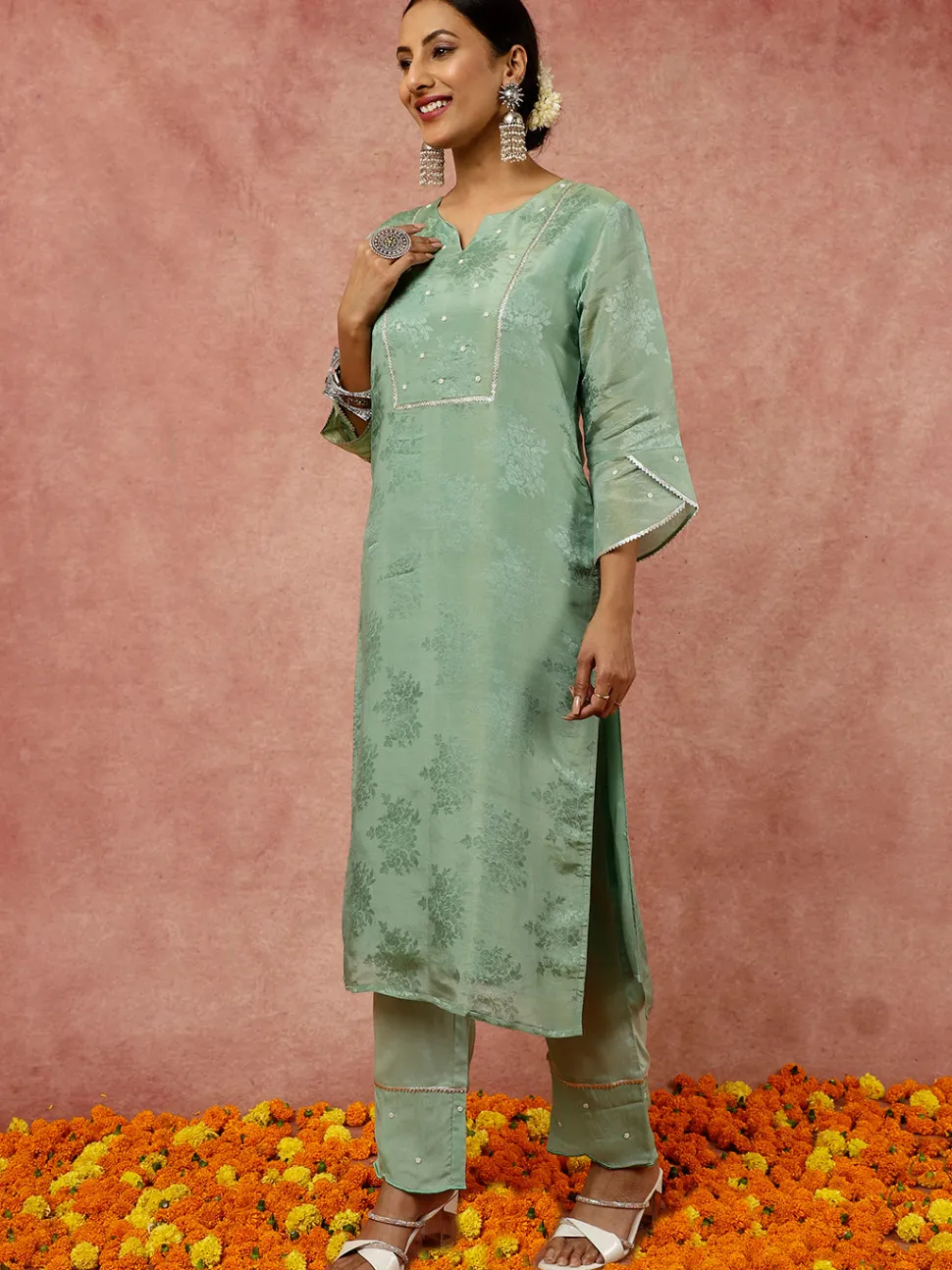 Jaipur Kurti Embellished Pure Jacquard Silk Straight Kurta With Pants And Organza Dupatta