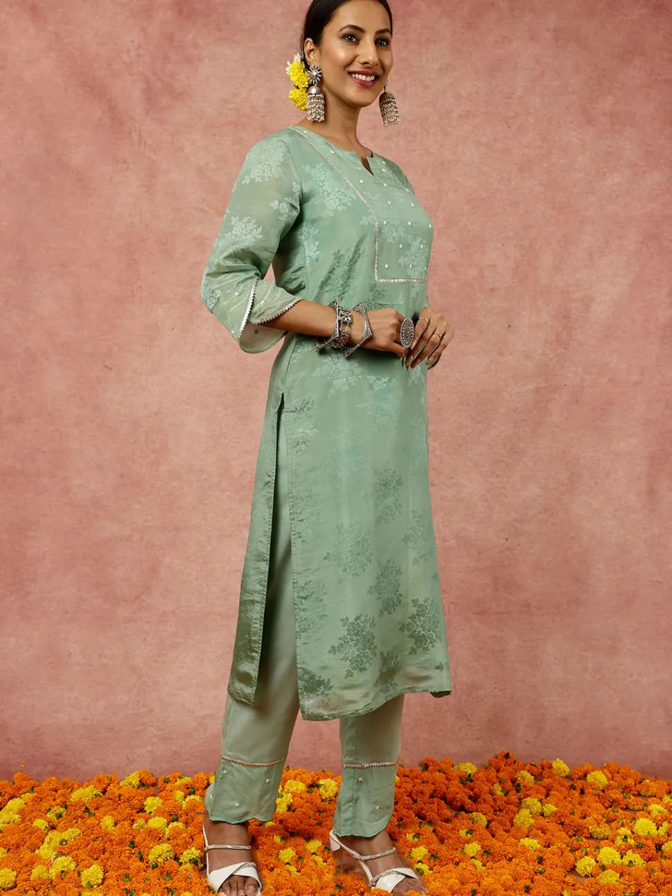 Jaipur Kurti Embellished Pure Jacquard Silk Straight Kurta With Pants And Organza Dupatta