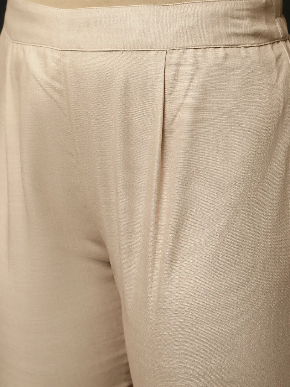 embroidered_beige_rose_print_pleated_kurta_with_pants_and_dupatta_7.webp Jaipur Kurti Embroidered Rose Print Pleated Kurta With Pants And Dupatta