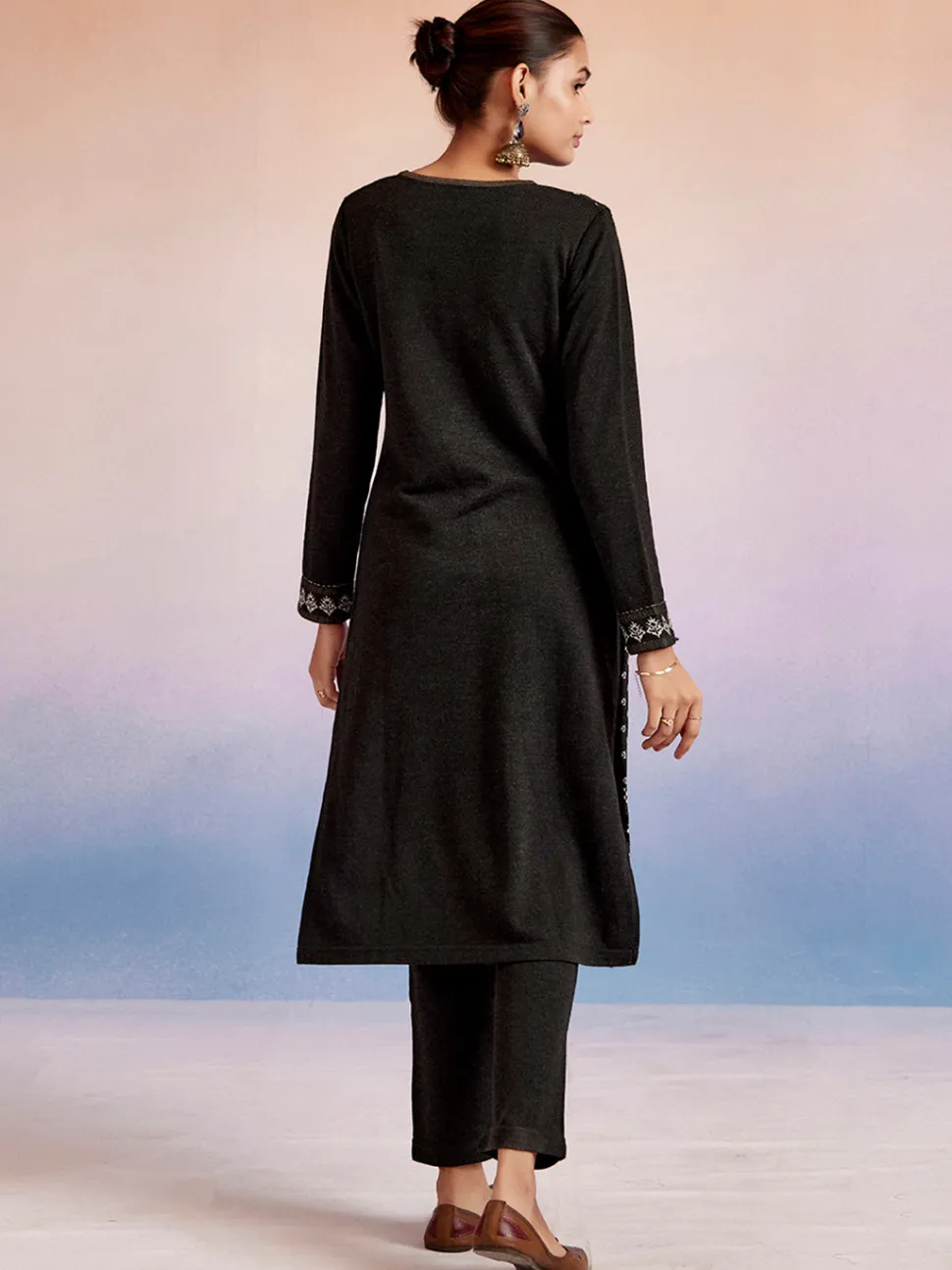 ethnic_motif_printed_black_woolen_kurta_set_5.webp Jaipur Kurti Ethnic Motif Printed Black Woolen Kurta Set