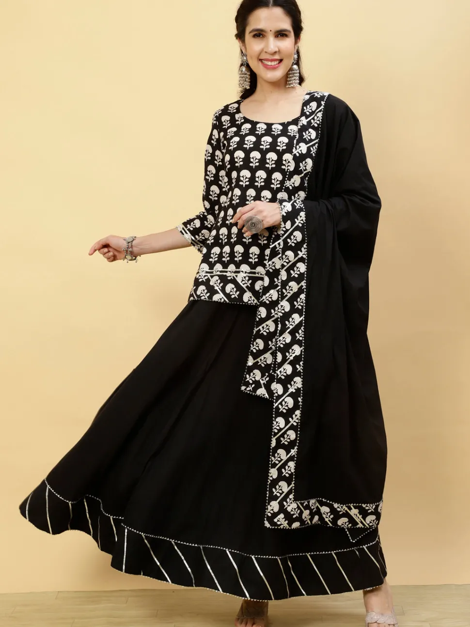 Jaipur Kurti Ethnic Printed Short Kurti With Skirt And Dupatta