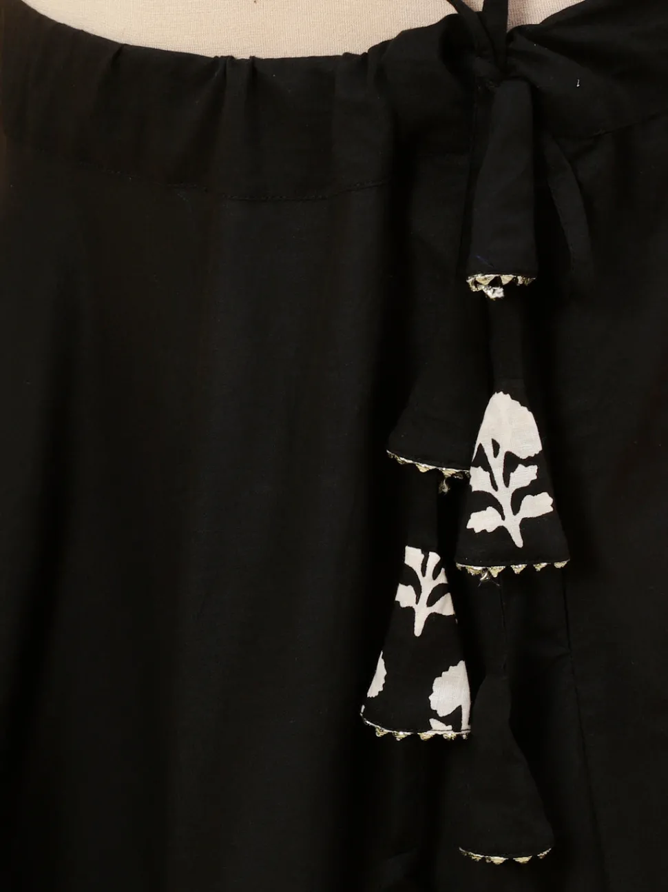 ethnic_printed_black_short_kurti_with_skirt_and_dupatta_6.webp Jaipur Kurti Ethnic Printed Short Kurti With Skirt And Dupatta