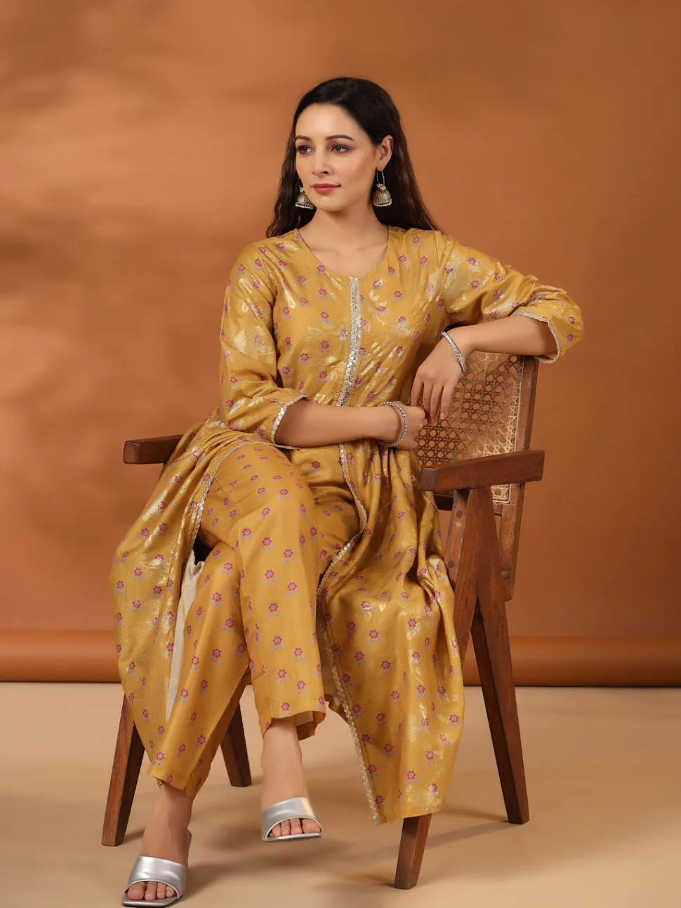 Jaipur Kurti Floral Printed Gathered Kurta With Pants