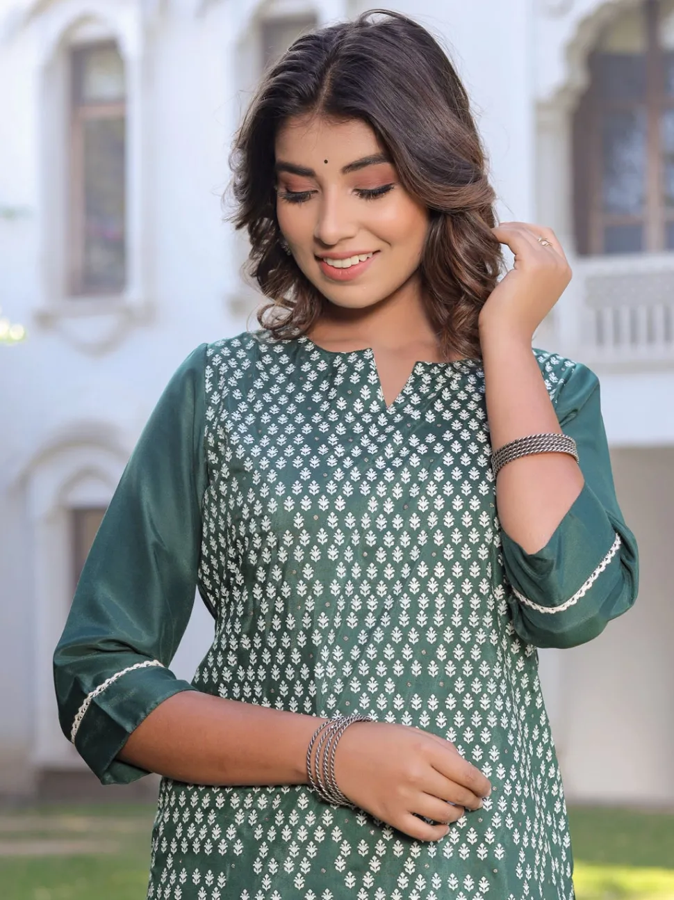 Jaipur Kurti Green Ethnic Motifs Straight Silk Blend Kurta With Pants