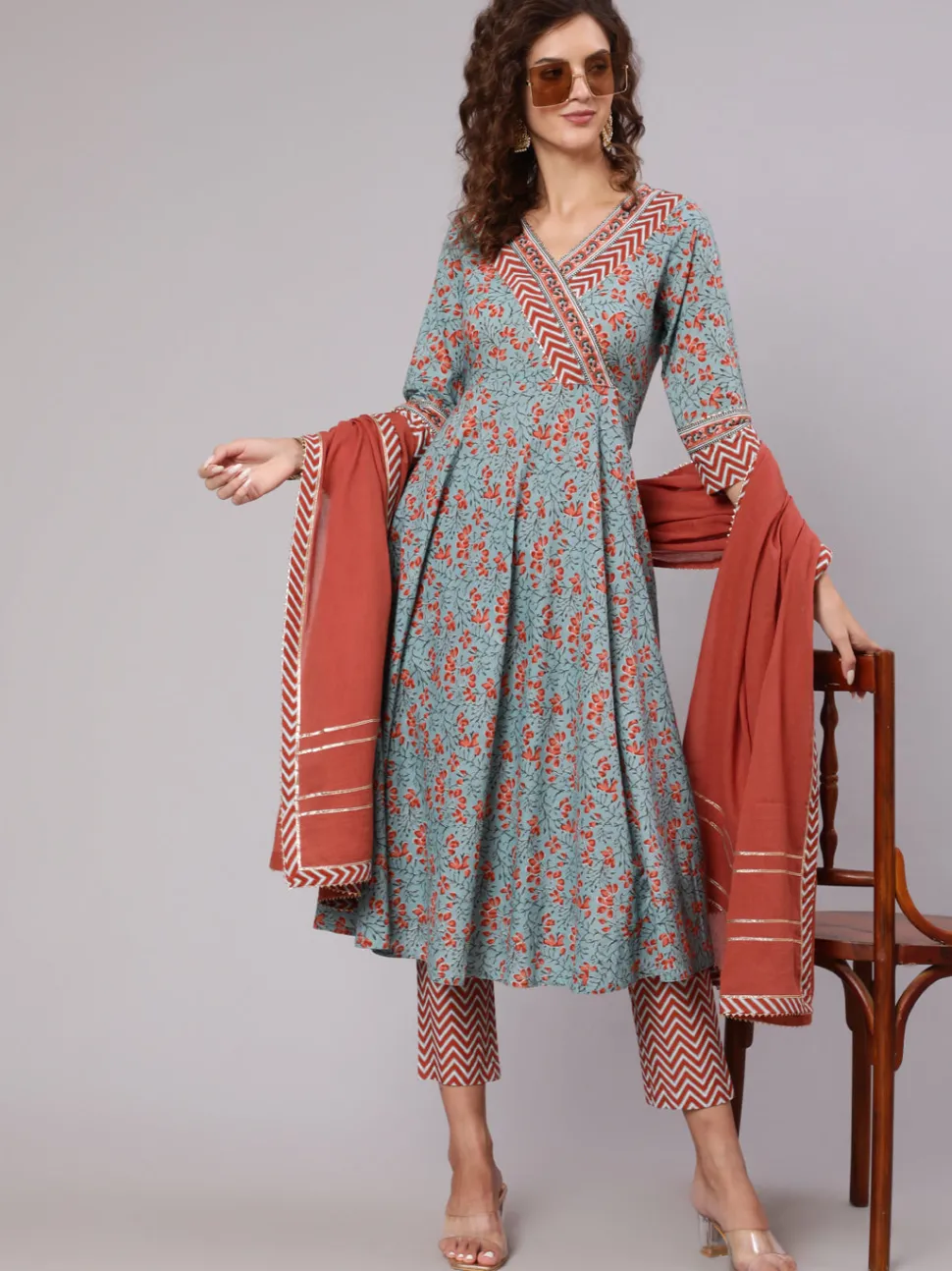 grey_cotton_printed_embellished_anarkali_kurta_with_pants_and_dupatta_5.webp Jaipur Kurti Cotton Printed Embellished Anarkali Kurta With Pants And Dupatta