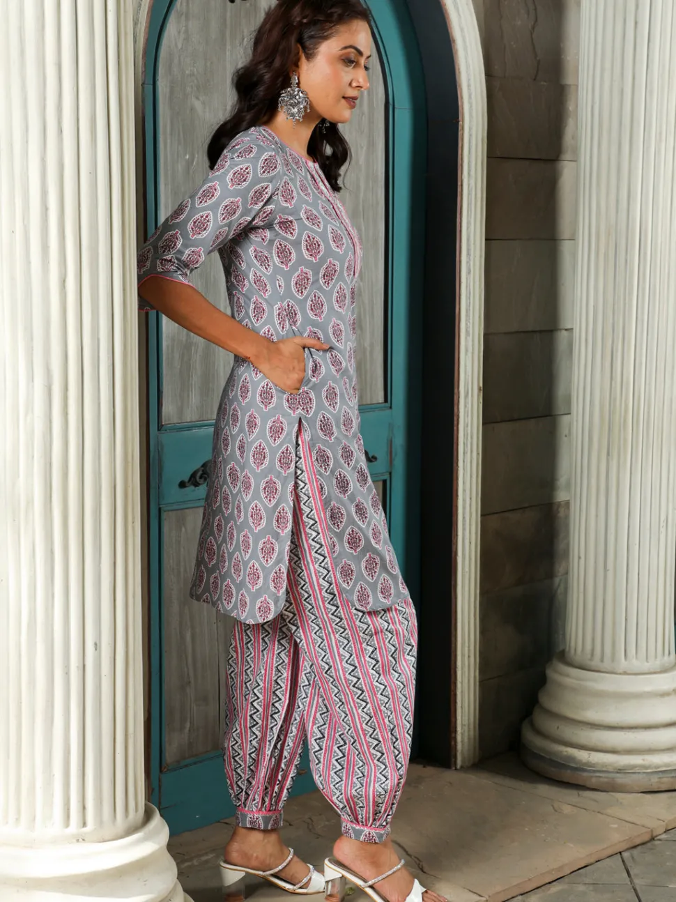 Jaipur Kurti Ethnic Motif Printed Straight Kurta With Zig-Zag Printed Afghani Salwar