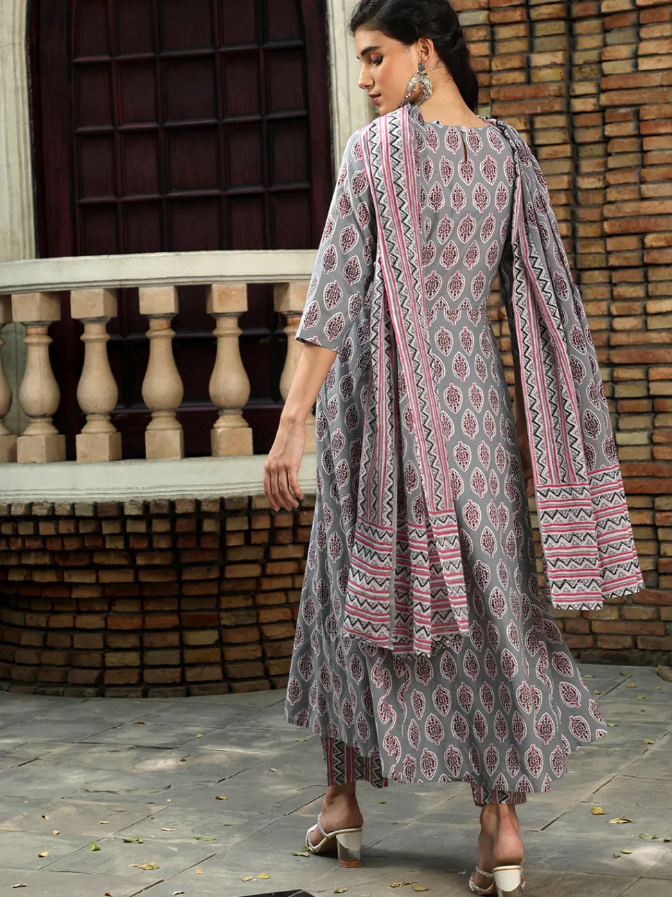 grey_ethnic_printed_flared_kurta_with_zigzag_printed_pants_and_dupatta_2.webp Jaipur Kurti Ethnic Printed Flared Kurta With Zig-Zag Printed Pants And Dupatta