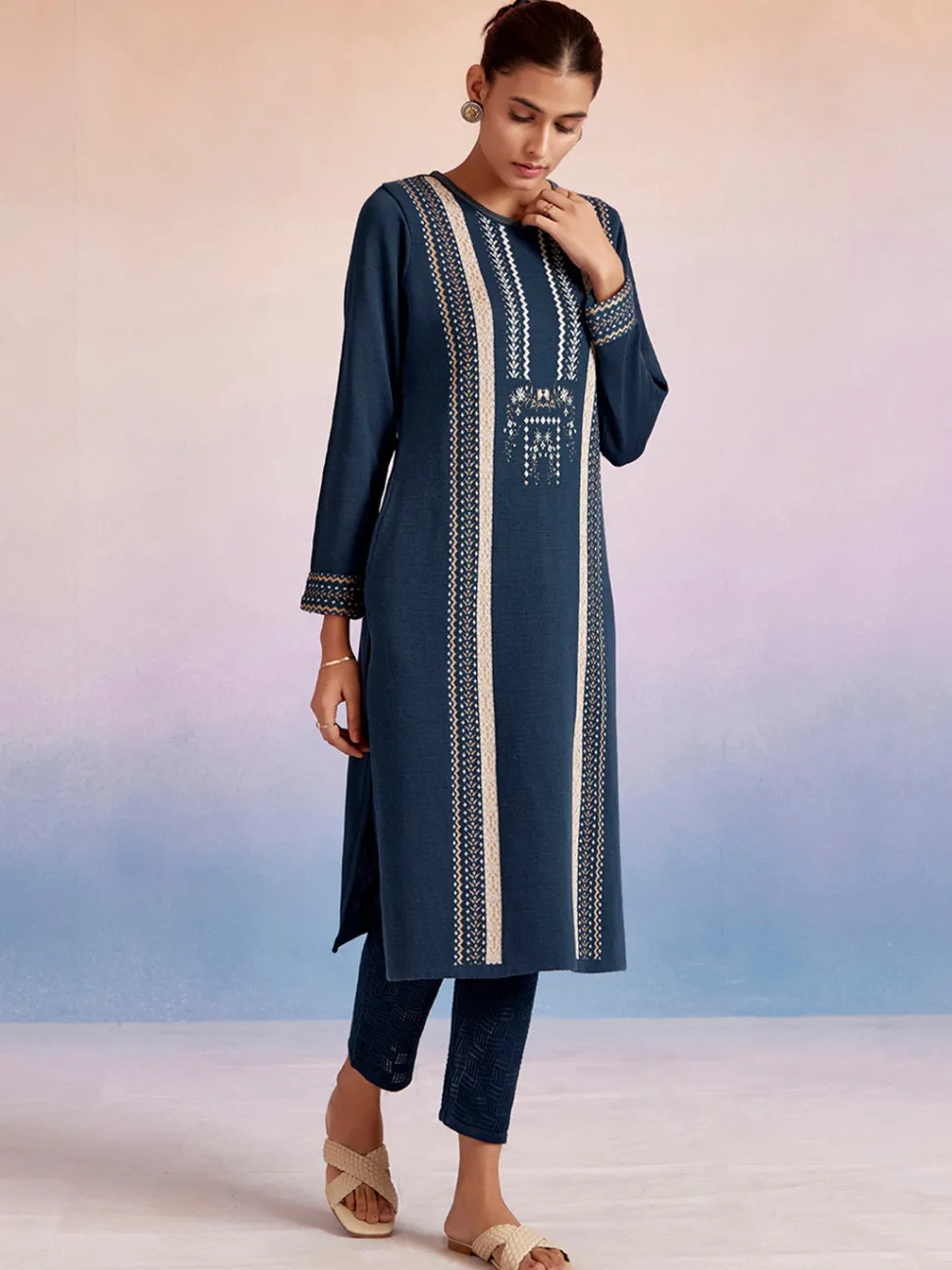 jacquard_straight_woolen_kurta_2.webp Jaipur Kurti Jacquard Straight Woolen Kurta