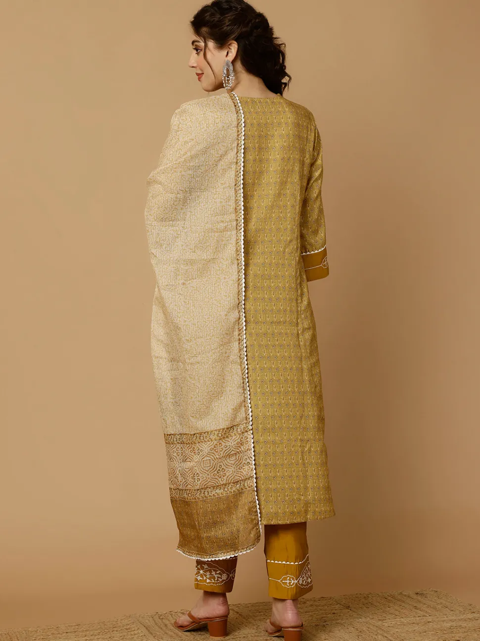mustard_embroidered_pakistani_kurta_with_pants_and_dupatta_2.webp Jaipur Kurti EMBROIDERED PAKISTANI KURTA WITH PANTS AND DUPATTA
