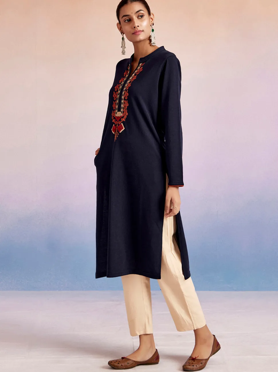 navy_blue_embroidered_straight_woolen_kurta_2.webp Jaipur Kurti Navy Blue Embroidered Straight Woolen Kurta