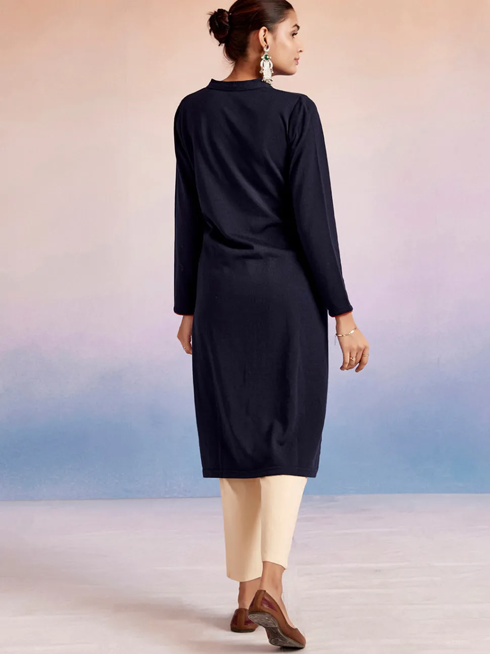 navy_blue_embroidered_straight_woolen_kurta_5.webp Jaipur Kurti Navy Blue Embroidered Straight Woolen Kurta