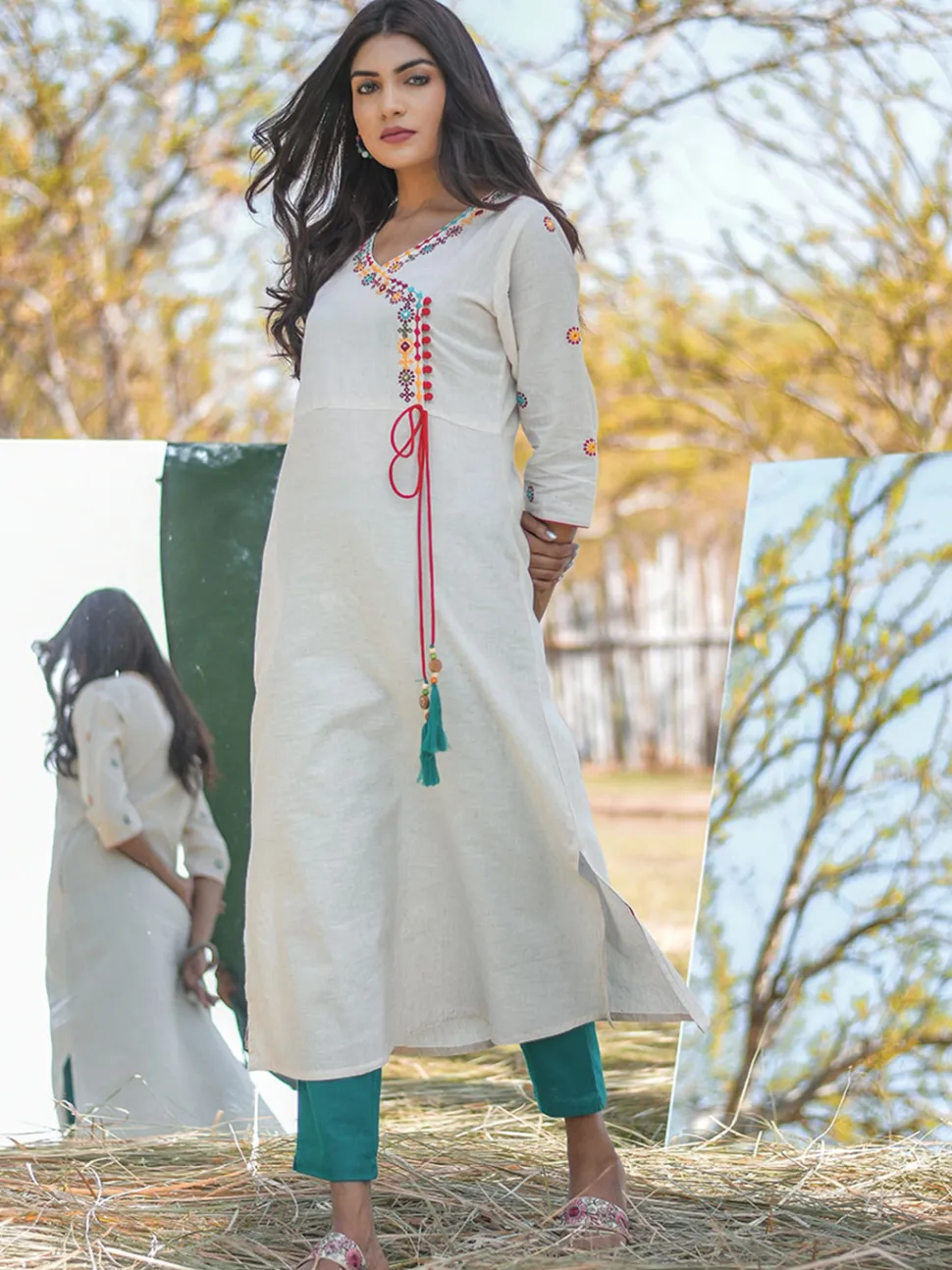 Jaipur Kurti Off-White Embroidered A-Line Cotton Blend Kurta