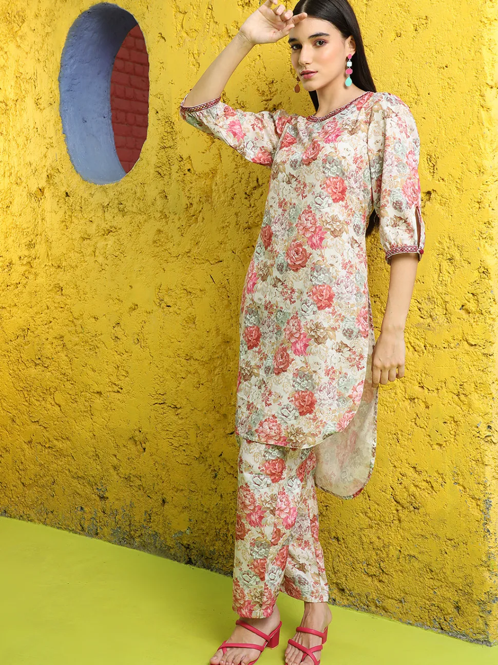 Jaipur Kurti Peach Rose Floral Printed Kurta With Pants