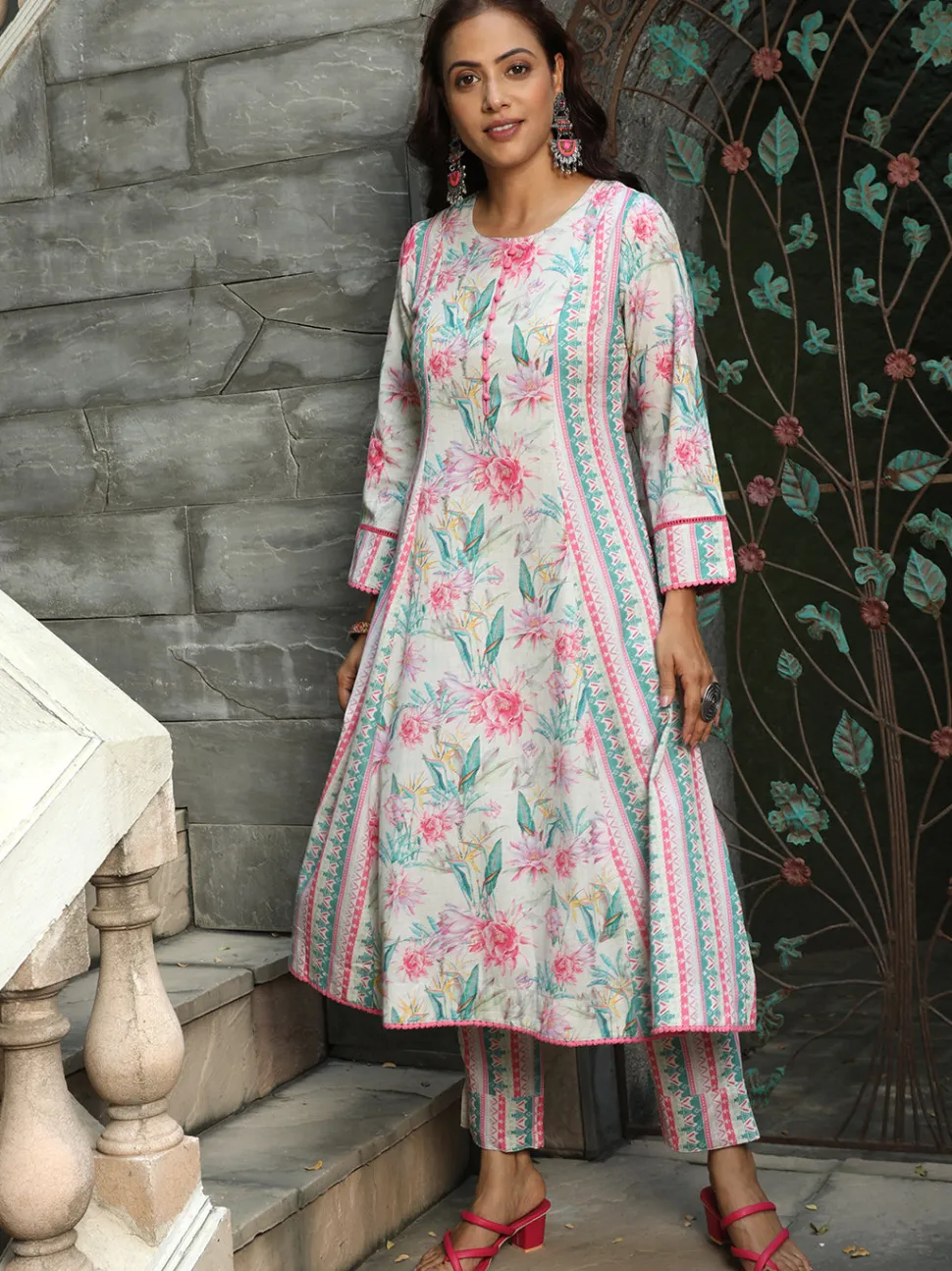 Jaipur Kurti Floral Print Flared Kurta With Pants