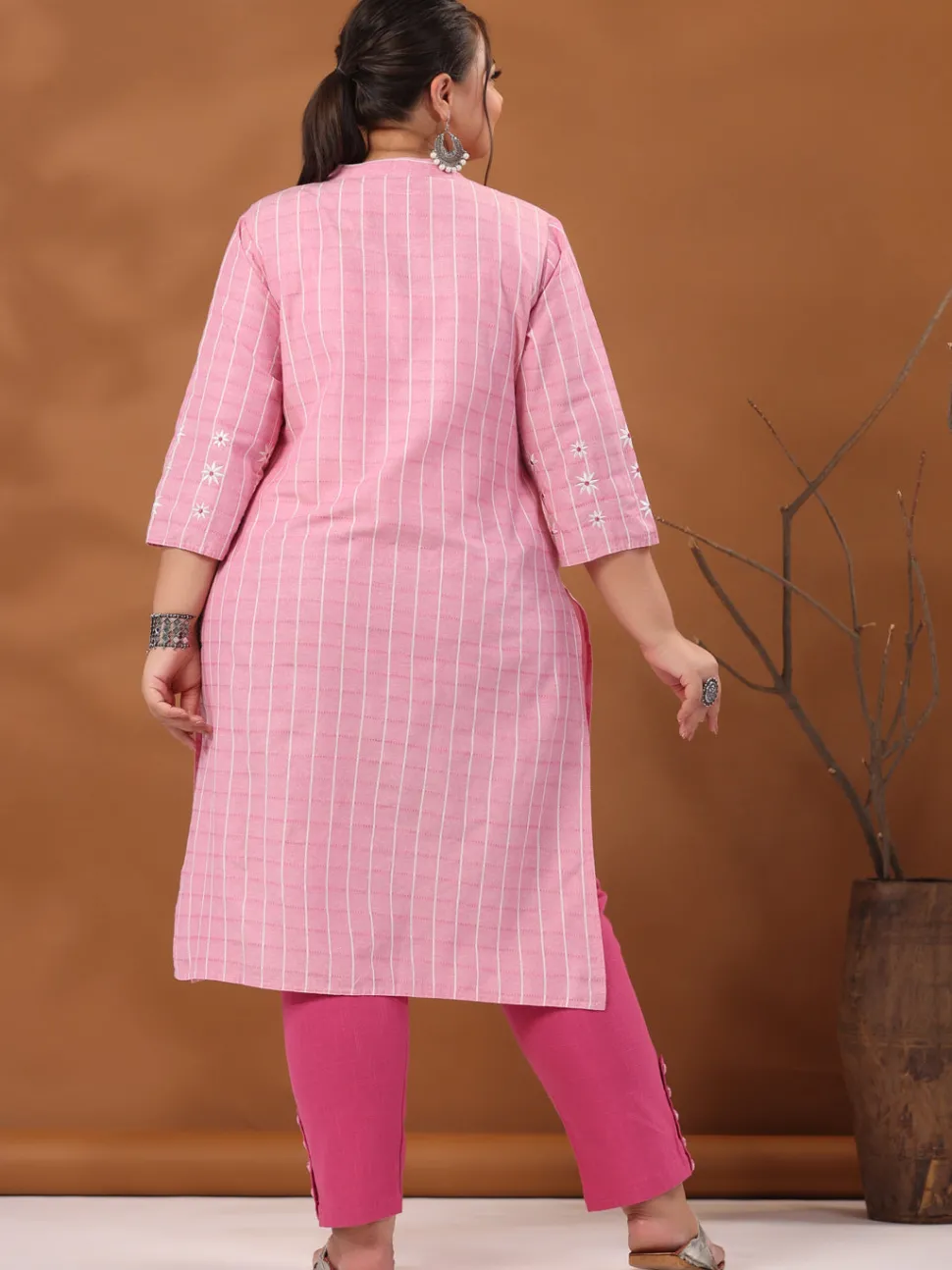 Jaipur Kurti Plus Size Self Weave Checks Straight Embroidered Kurta With Solid Pants