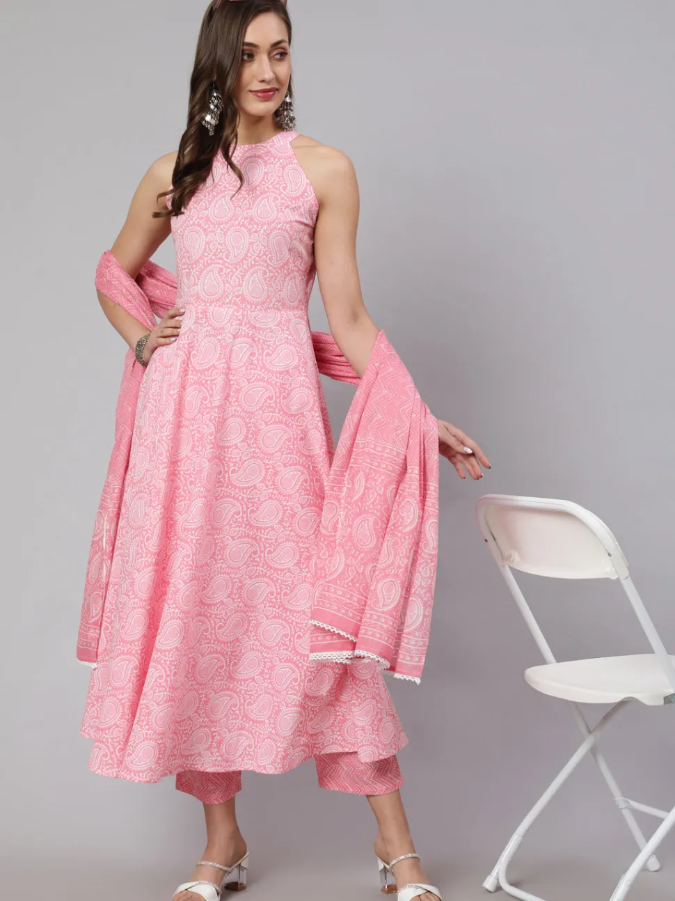 Jaipur Kurti Printed Halter Neck Kurta With Printed Pants AndDupatta