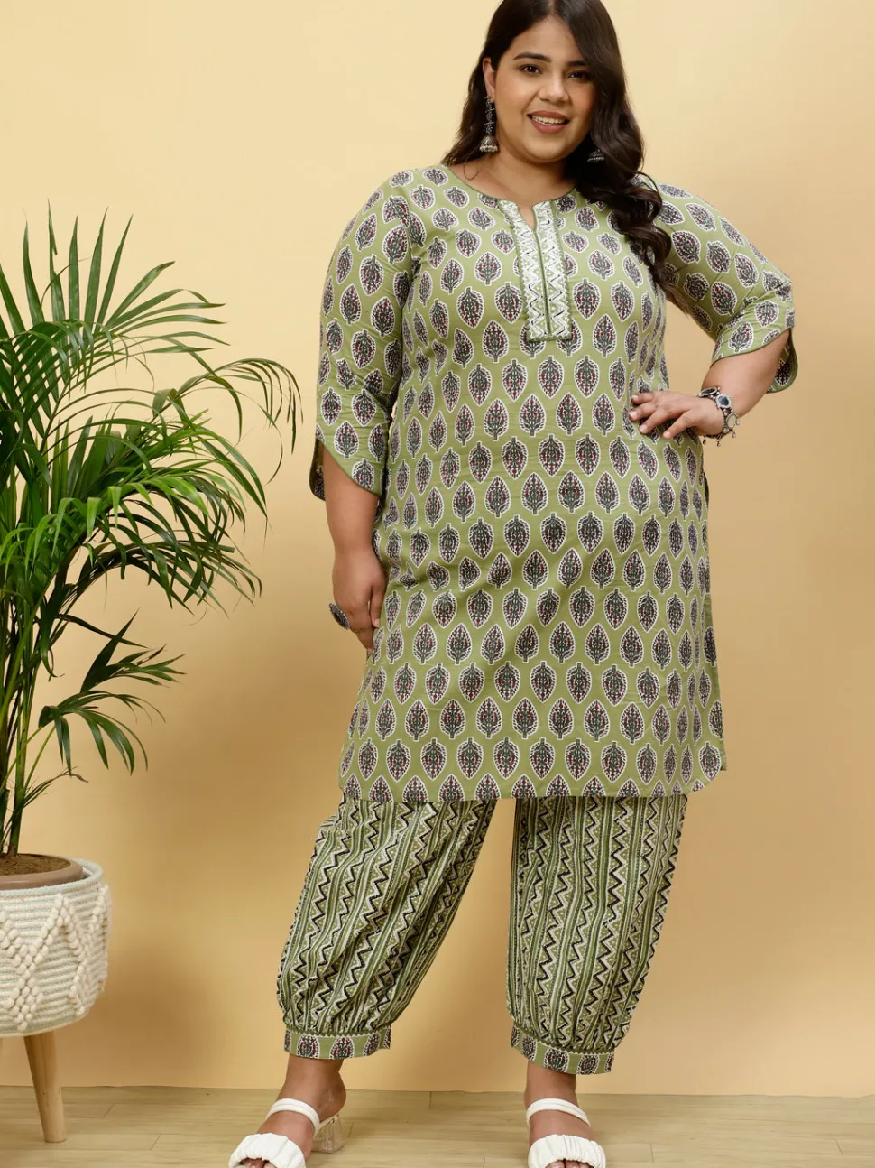 plus_size_green_ethnic_printed_kurta_with_printed_afghani_salwar_3.webp Jaipur Kurti Plus Size Ethnic Printed Kurta With Printed Afghani Salwar