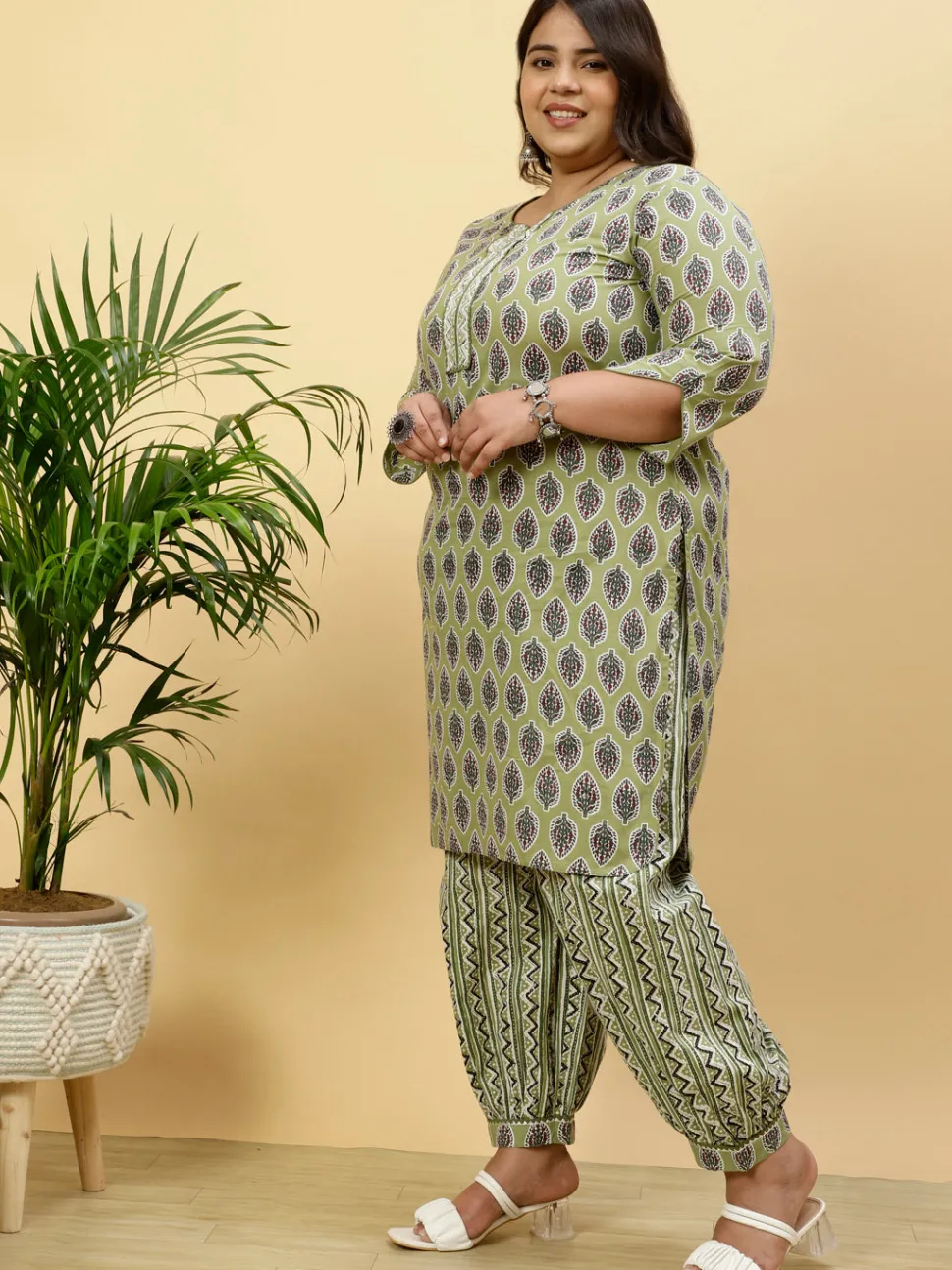 plus_size_green_ethnic_printed_kurta_with_printed_afghani_salwar_5.webp Jaipur Kurti Plus Size Ethnic Printed Kurta With Printed Afghani Salwar