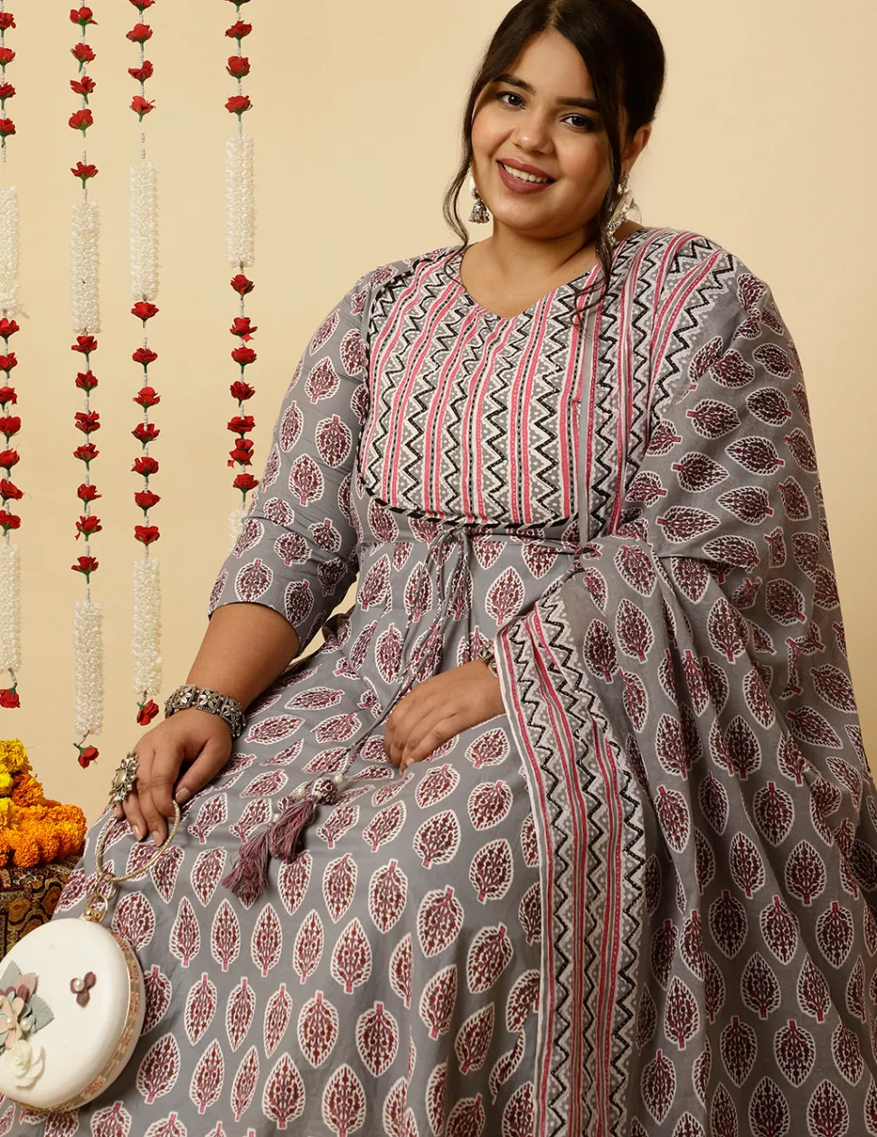 Jaipur Kurti Plus Size Grey Ethnic Printed Flared Kurta With Zig-Zag Printed Pants And Dupatta