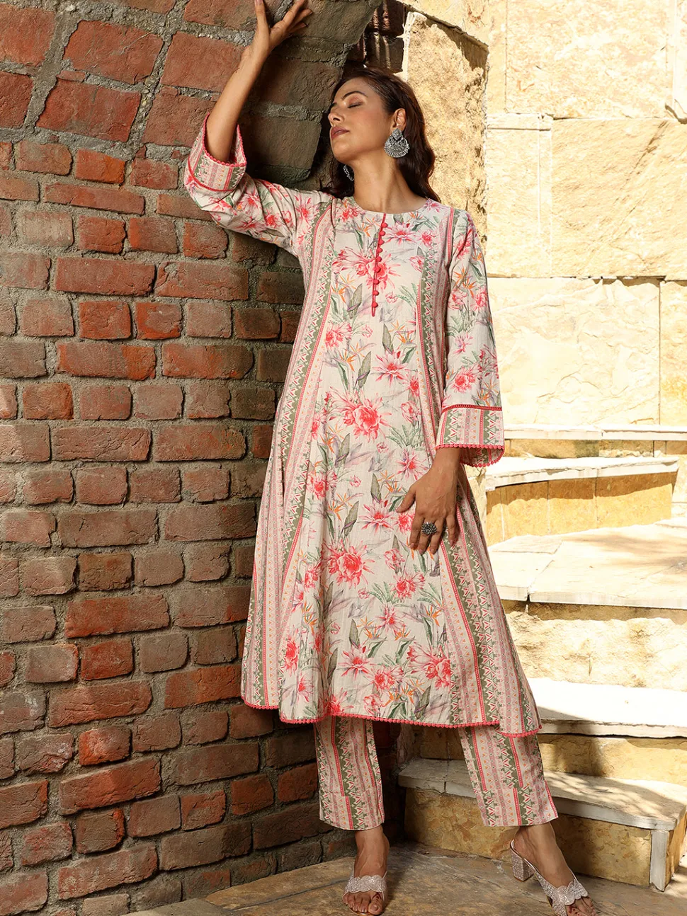 Jaipur Kurti Floral Print Fla Kurta With Pants