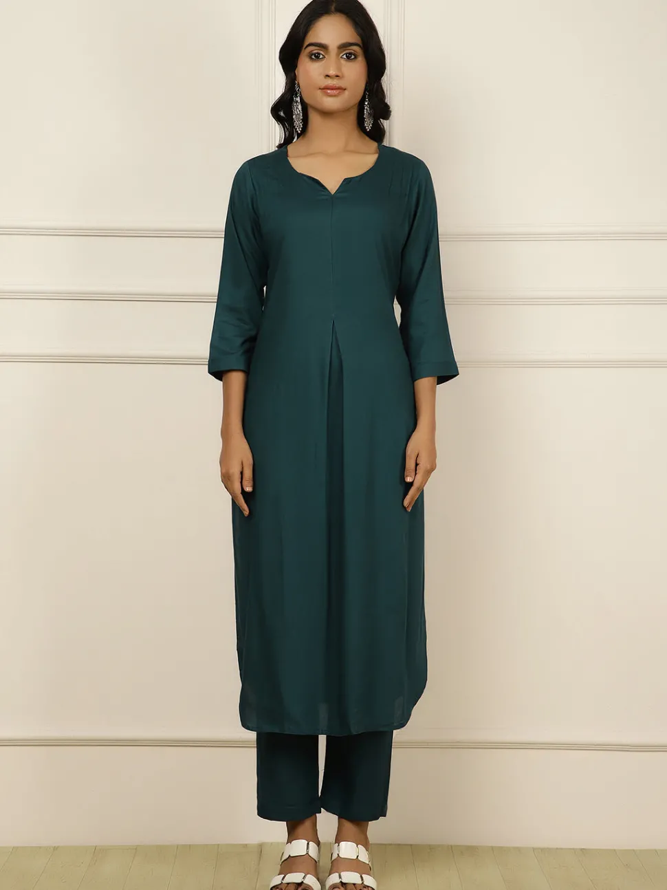 Jaipur Kurti Sea Green Pleated Straight Kurta With Pants