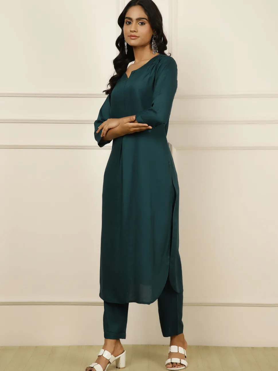Jaipur Kurti Sea Green Pleated Straight Kurta With Pants