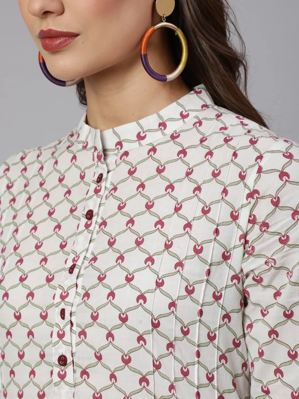 white_geometric_printed_cotton_short_kurta_with_burgundy_pants_2.webp Jaipur Kurti White Geometric Printed Cotton Short Kurta With Burgundy Pants