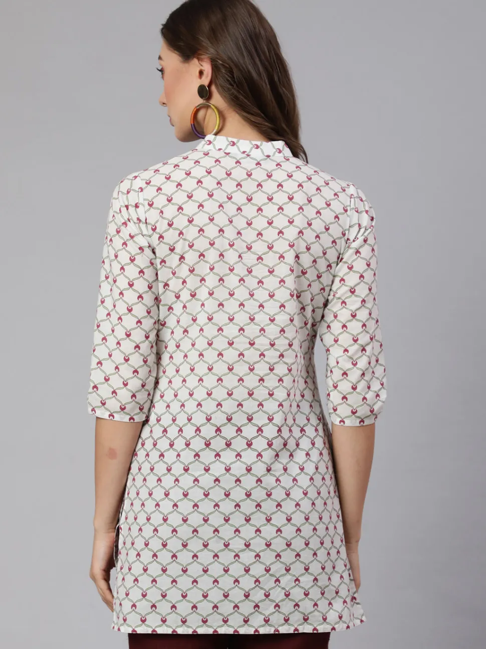 white_geometric_printed_cotton_short_kurta_with_burgundy_pants_3.webp Jaipur Kurti White Geometric Printed Cotton Short Kurta With Burgundy Pants