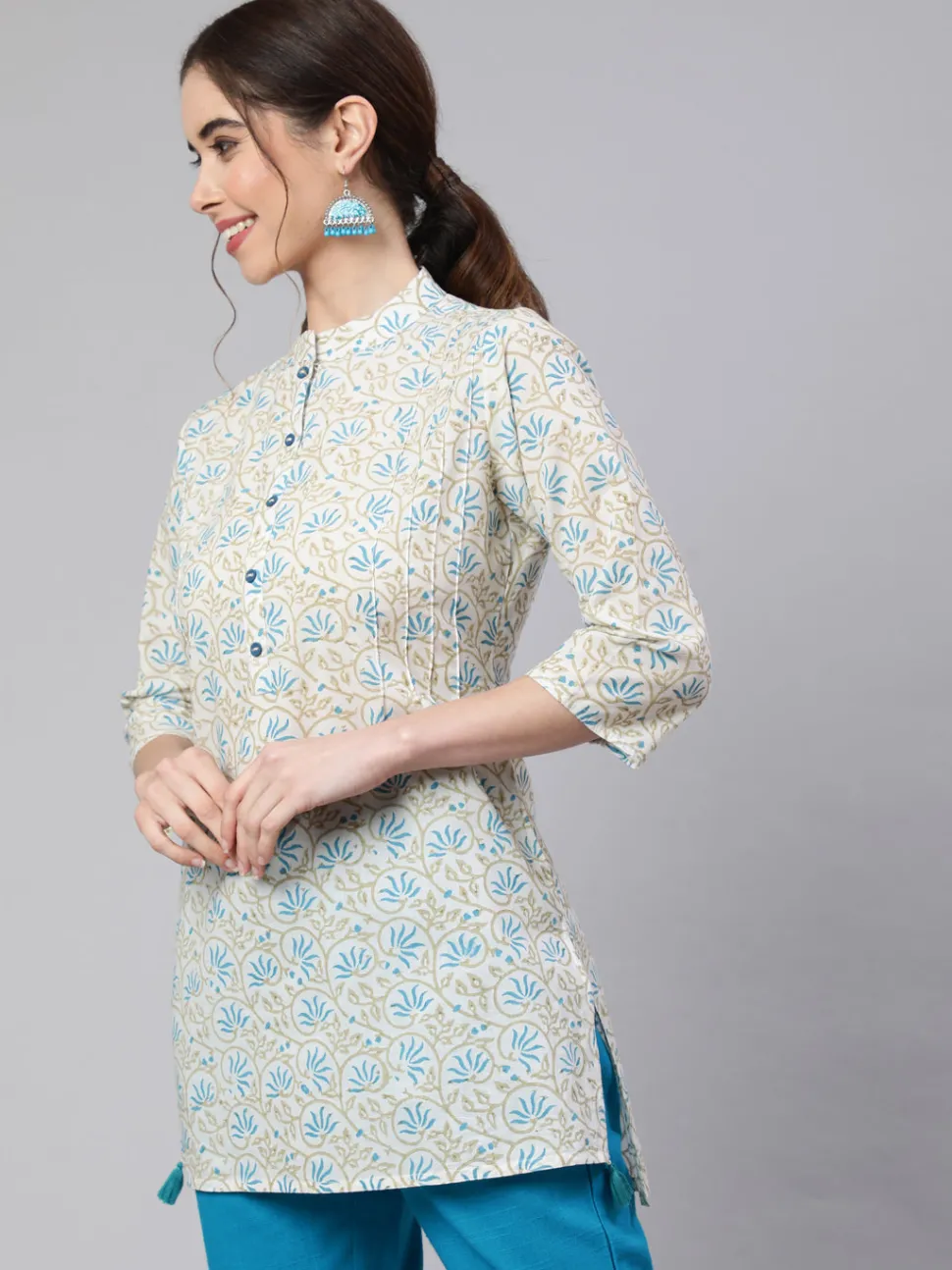 white_printed_cotton_straight_short_kurta_with_turquoise_pants_5.webp Jaipur Kurti White Printed Cotton Straight Short Kurta With Turquoise Pants