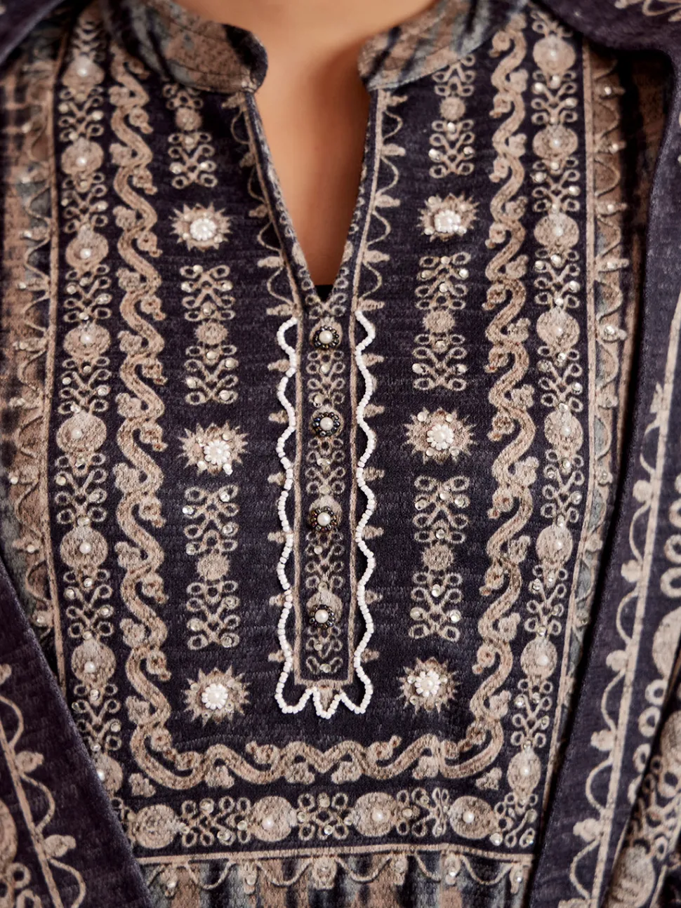 woolen_printed_kurta_set_with_dupatta_5.webp Jaipur Kurti Woolen Printed Kurta Set With Dupatta