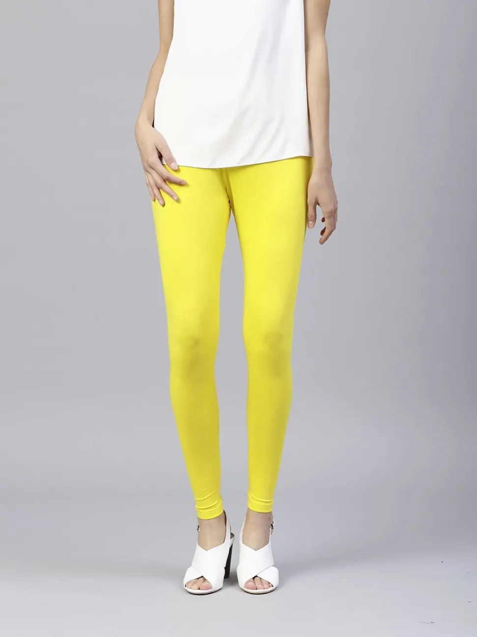 Jaipur Kurti Yellow Solid Cotton Lycra Leggings