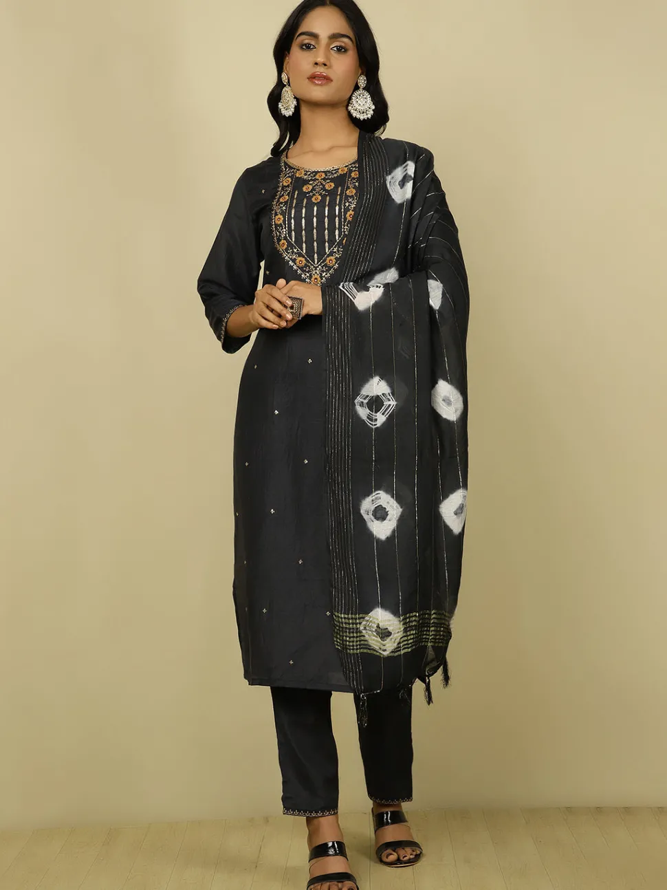 Jaipur Kurti Zari And Sequin Work Festive Suit Set